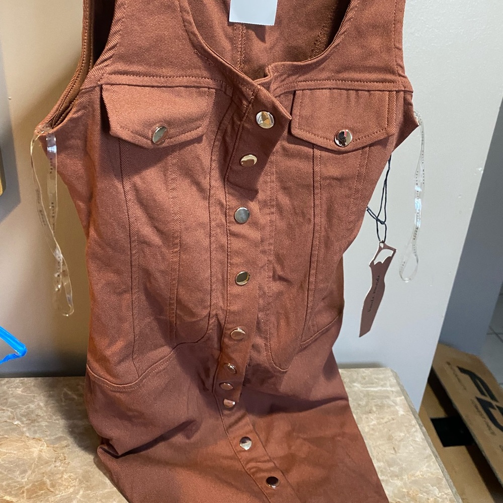 Women’s brown dress